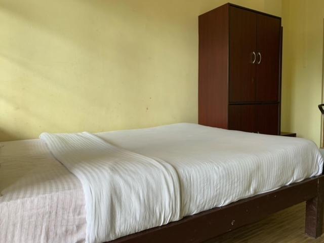 Sweet Home Guest House Шилонг Екстериор снимка