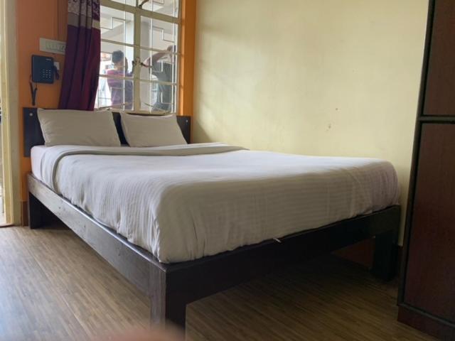 Sweet Home Guest House Шилонг Екстериор снимка